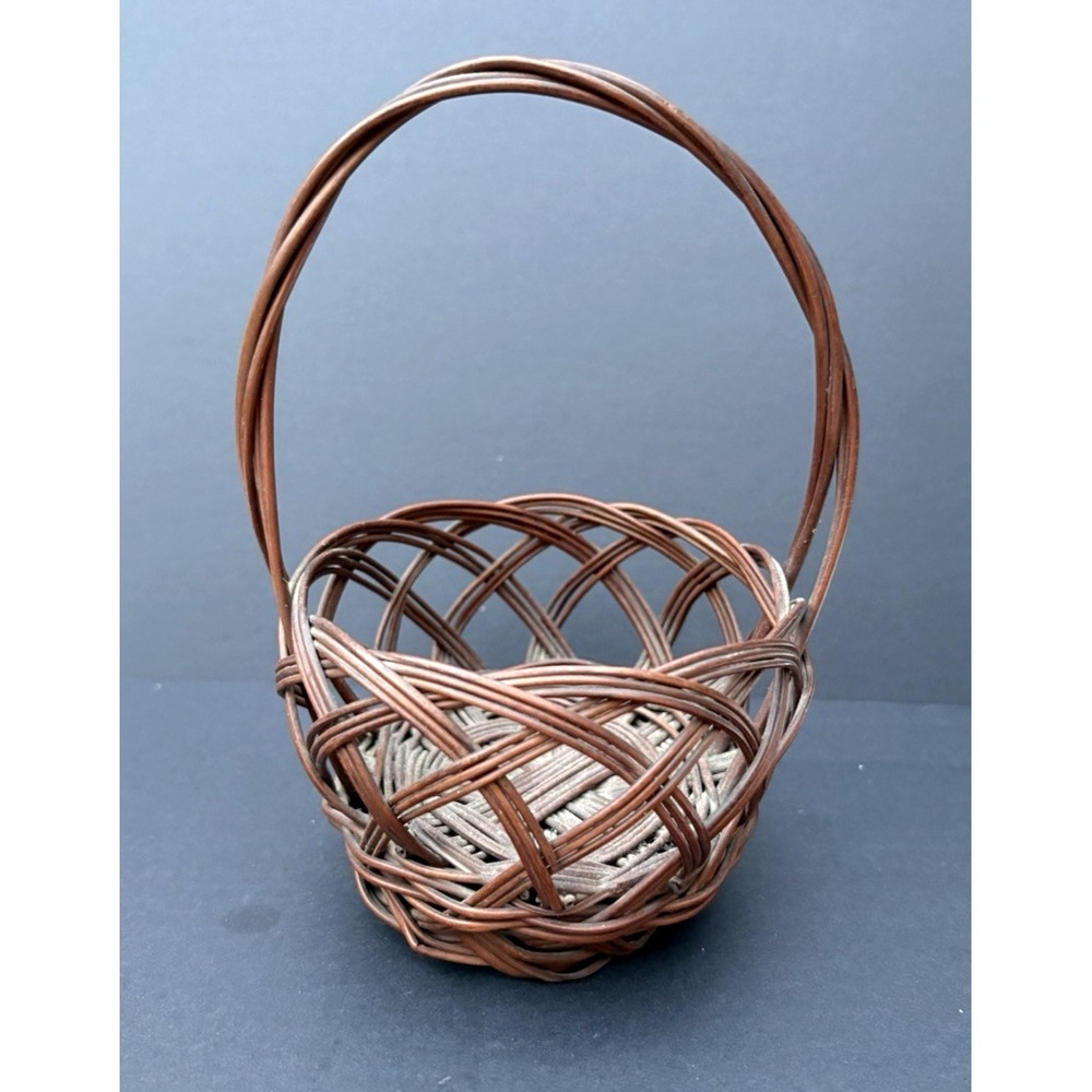 Vintage miniature brown wicker gathering or sewing yarn basket 4" wide EVC
